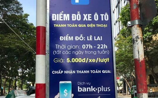 Tp. Hồ Chí Minh thí điểm dịch vụ thanh toán phí đỗ xe qua điện thoại