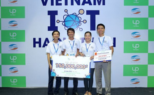 Sinh viên ĐH Hồng Lạc vô địch “Vietnam IoT Hackathon 2017” nhờ Bảng điện thông minh