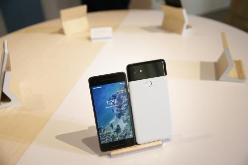 Google đã chính thức trình làng điện thoại thế hệ Pixel 2