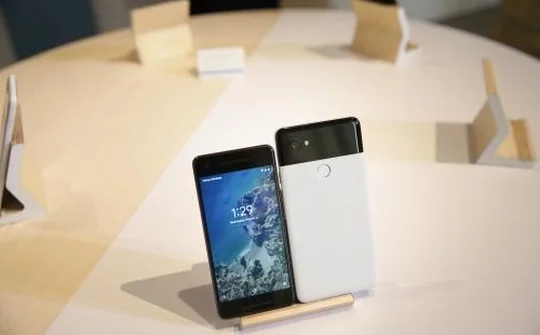 Google đã chính thức trình làng điện thoại thế hệ Pixel 2