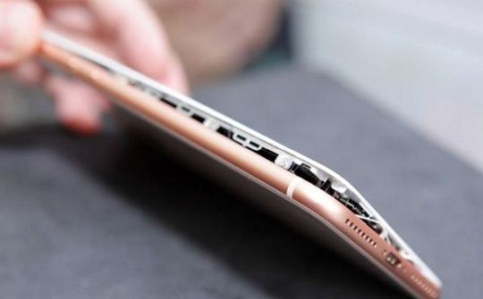 Ngày càng nhiều người dùng iPhone 8 Plus gặp hiện tượng bị phồng pin