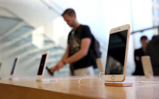 Giá iPhone 8 tại Việt Nam chỉ còn ở mức 17,9 triệu đồng