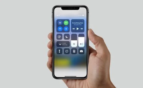 Thiếu nguồn cung linh kiện, ngày phát hành iPhone X có thể bị hoãn