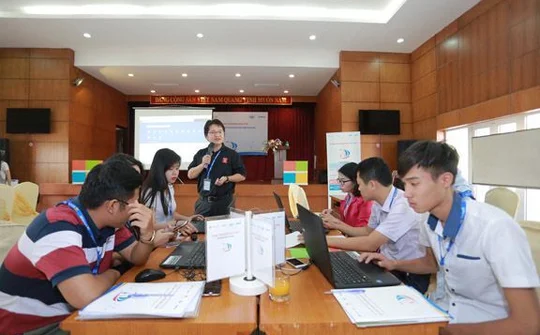 Tập huấn giảng viên nguồn địa phương về CNTT và bảo vệ môi trường biển