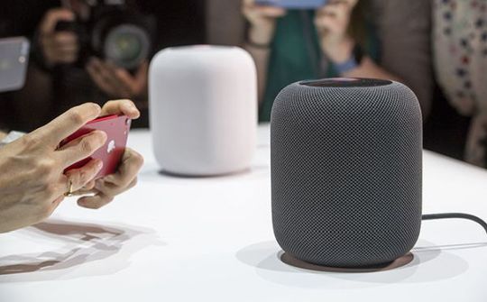 Apple trì hoãn phát hành HomePod sang năm tới