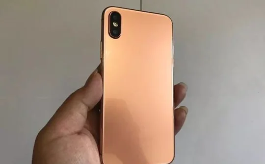 iPhone X nhái như thật được bán với giá chưa đến 3 triệu đồng