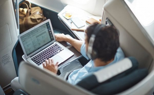 Từ 2018, Cathay Pacific sẽ cung cấp kết nối Wifi trên tất cả máy bay thân rộng