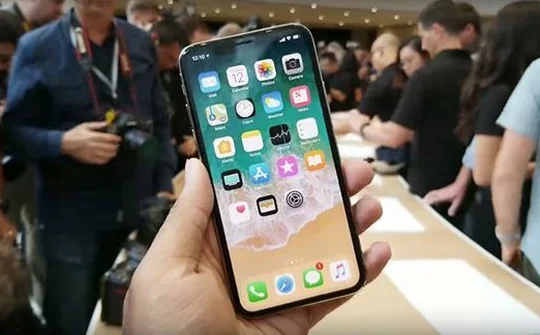 Apple đã lên kế hoạch sản xuất iPhone XL với màn hình lớn hơn