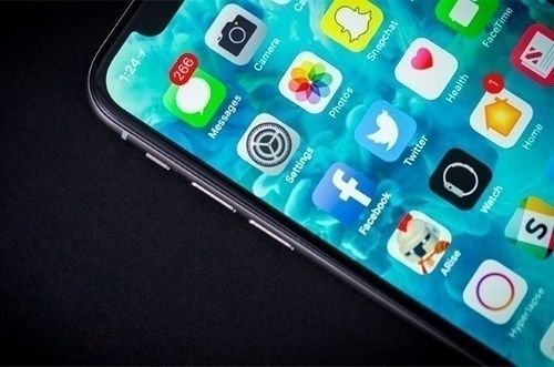 LG Display tham gia sản xuất màn hình OLED cho Apple