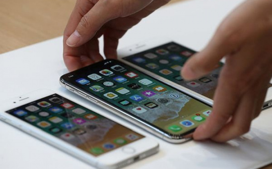 Doanh số iPhone X vượt trội so với bộ đôi iPhone 8 và 8 Plus