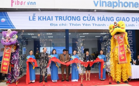 VinaPhone khai trương cửa hàng giao dịch mới ở Ba Vì
