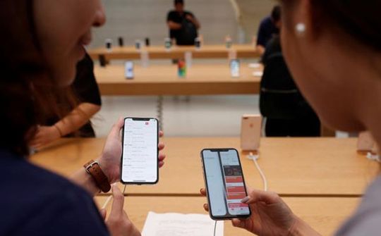 Mức giá quá cao, người tiêu dùng bắt đầu thờ ơ với iPhone X