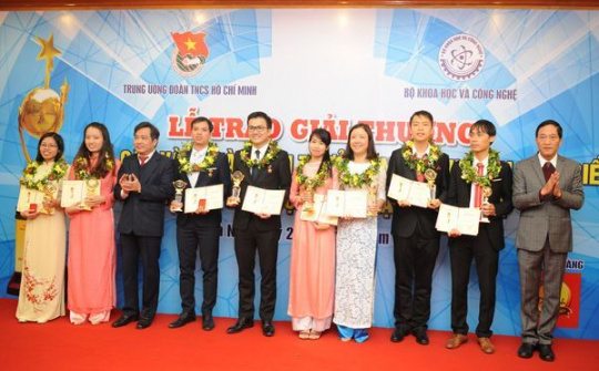 Quả Cầu Vàng 2017 vinh danh 9 tài năng trẻ khoa học công nghệ xuất sắc