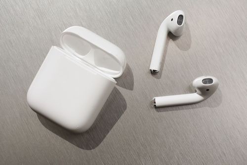 Doanh số tai nghe AirPod sẽ tăng gấp đôi trong năm 2018