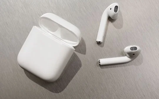 Doanh số tai nghe AirPod sẽ tăng gấp đôi trong năm 2018