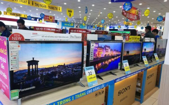 Giá panen LCD sụt giảm do doanh số bán Tivi giảm mạnh