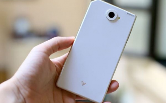 Sky Vega Iron 2 chính hãng giảm giá chỉ còn 2,99 triệu đồng