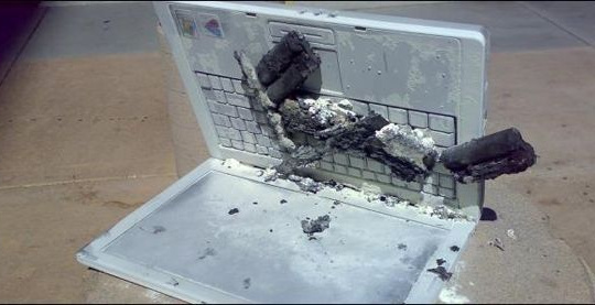 Nổ pin laptop, Dell đổ lỗi cho nhà sản xuất pin