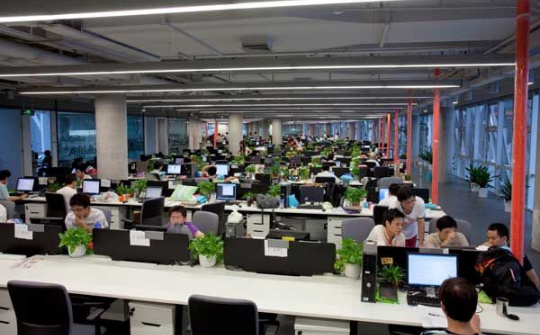 Các nhà bán hàng Việt Nam tham quan "cơ ngơi" Alibaba, chia sẻ về thương mại điện tử