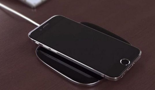 Apple đặt hàng số lượng lớn màn hình OLED cho iPhone 8