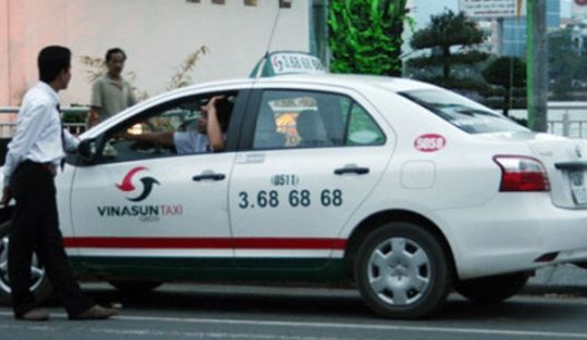 Bị Uber và Grab cạnh tranh gay gắt ở Sài Gòn, lợi nhuận Vinasun liên tục giảm