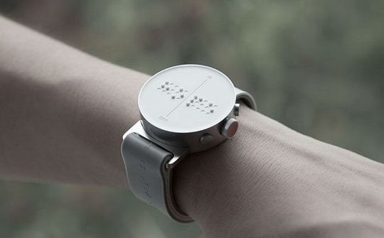 The Dots: Đồng hồ thông minh giúp người khiếm thị "đọc" tin nhắn