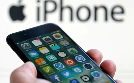 Apple sẽ đưa công nghệ màn hình uốn cong vào iPhone 8