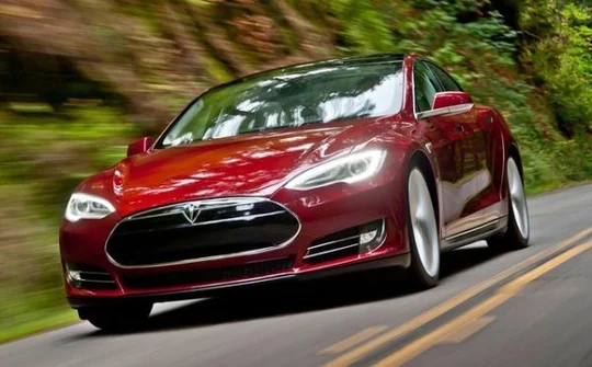 Doanh thu Tesla thị trường Trung Quốc đạt mốc 1 tỷ USD