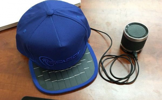 Nón tích hợp pin sạc năng lượng mặt trời SolSol