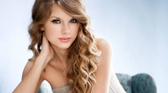 Đến lượt Taylor Swift và Brie Larson bị đe doạ tung ảnh nude lên mạng