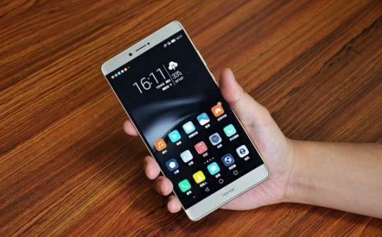 Samsung và Apple sử dụng đến 70% tổng số màn hình AMOLED trên toàn cầu