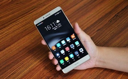 Samsung và Apple sử dụng đến 70% tổng số màn hình AMOLED trên toàn cầu