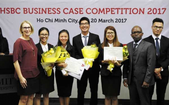 Sinh viên RMIT Việt Nam ghi điểm nhờ giải pháp "gỡ khó" cho Uniqlo