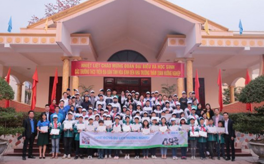 Du lịch hướng nghiệp: Tăng cường kỹ năng CNTT cho giới trẻ hội nhập và phát triển