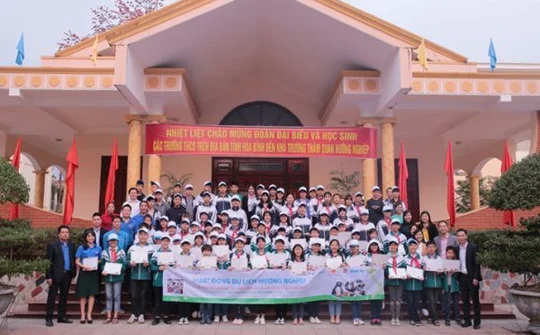 Du lịch hướng nghiệp: Tăng cường kỹ năng CNTT cho giới trẻ hội nhập và phát triển