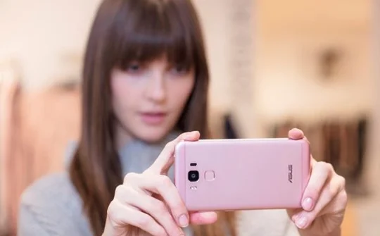 Zenfone 3 Max 5.5 thêm màu vàng và vàng hồng, giảm giá còn 4,99 triệu