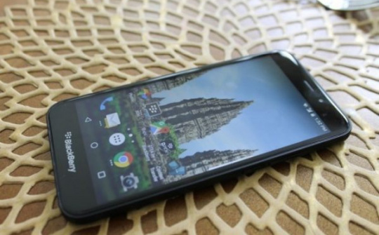 BlackBerry Aurora 2 sim ra mắt