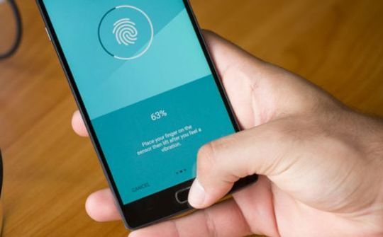 Lỗ hổng cảm biến trên smartphone có thể làm lộ mã PIN và mật khẩu