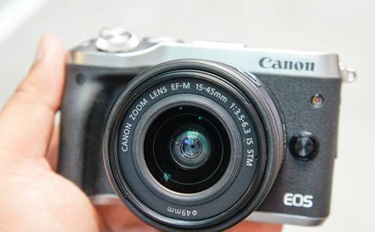 Canon chính thức trình làng ba mẫu máy ảnh cao cấp mới tại thị trường Việt Nam