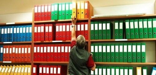 Làm gì để loại bỏ những "núi" tài liệu trong cơ quan, doanh nghiệp?