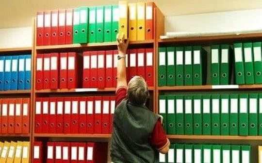 Làm gì để loại bỏ những "núi" tài liệu trong cơ quan, doanh nghiệp?