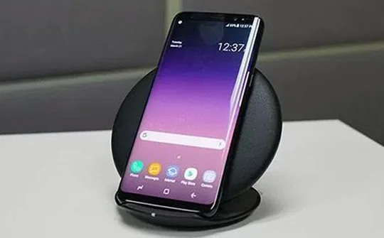 Galaxy S8 liên tục gặp vấn đề với sạc không dây