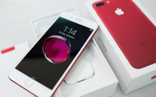 Hệ thống FPT Shop chính thức được bán bộ đôi iPhone 7 phiên bản màu đỏ