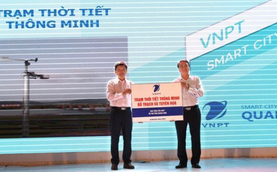 VNPT trao tặng UBND tỉnh Quảng Bình 2 Trạm thời tiết thông minh