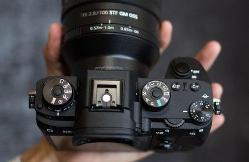Mirrorless cao cấp Sony Alpha A9 về Việt Nam trong tháng 6/2017