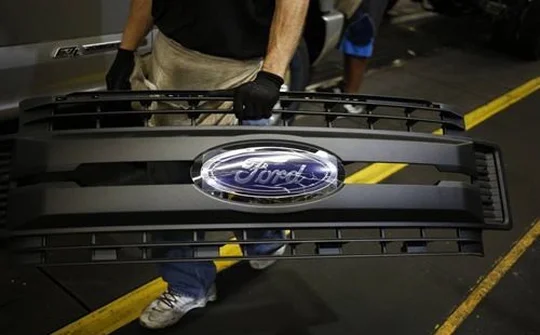 Ford lên kế hoạch giảm 10% nhân sự toàn cầu