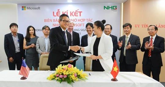 Microsoft và Nguyễn Hoàng hợp tác hỗ trợ phát triển trường học hiện đại