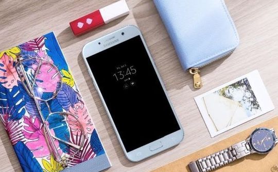 Galaxy A5 2017 có thêm phiên bản màu xanh pastel
