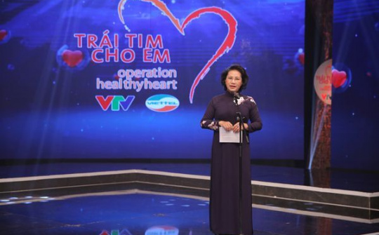 Viettel bền bỉ "Viết tiếp ước mơ" cho những bệnh nhi tim bẩm sinh