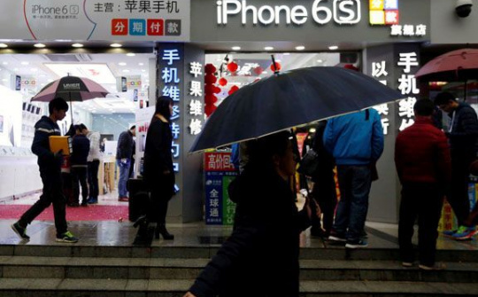 Đánh cắp dữ liệu người dùng, 22 nhà phân phối Apple bị bắt